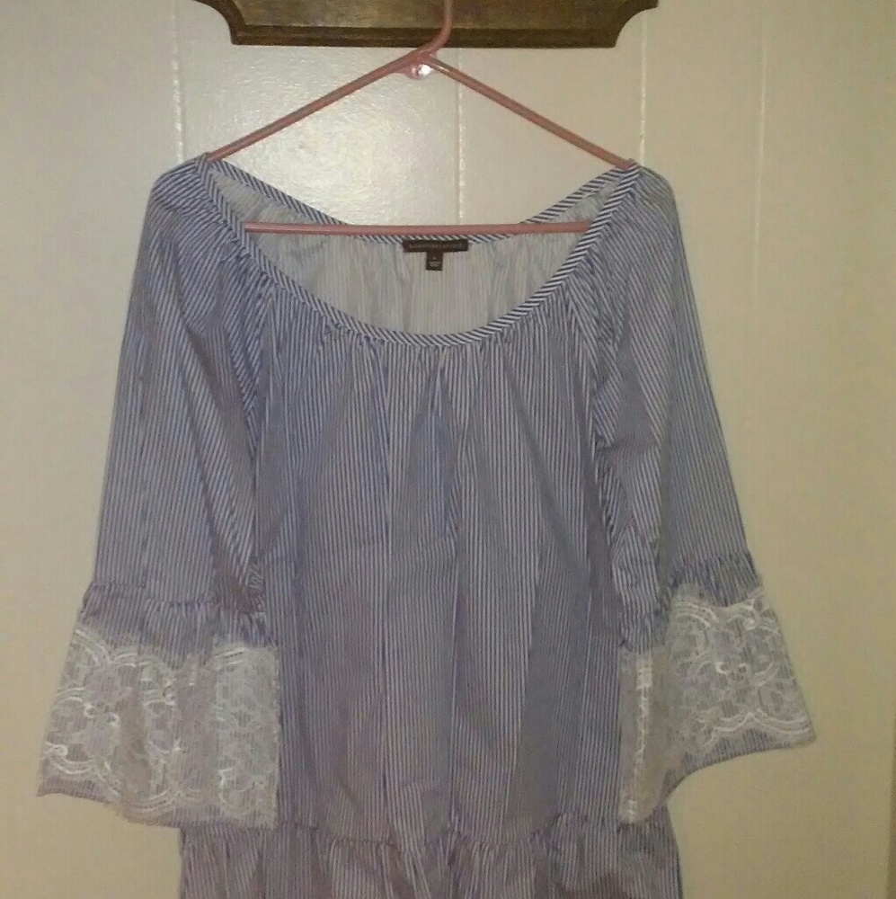 Blue an white striped t-shirt